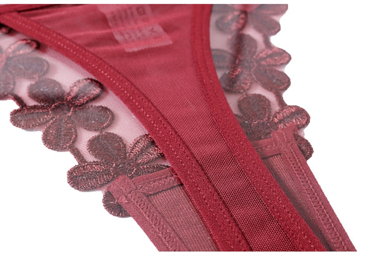 Women Fashion Lace Panties Low-Waist G String Thong Underwear Female Temptation Embroidery Lingerie Flowers Intimates